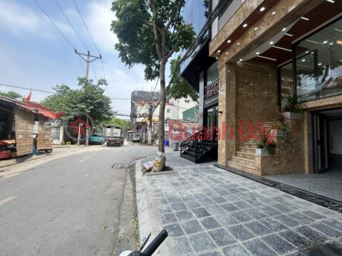 HOUSE FOR SALE ON DAI LINH STREET - RARE IN SEGMENT - 24.8 BILLION - CAR - BUSINESS - SIDEWALK _0
