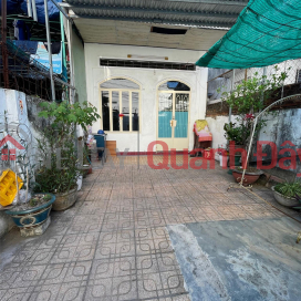 BEAUTIFUL HOUSE - GOOD PRICE - OWNER FOR SALE HOUSE RIGHT IN NHA TRANG STATION, PHUONG SAI MARKET _0