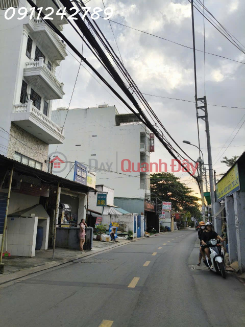 OWNER SELLS LAND LOT FRONTING STREET 42 IN THE CENTER OF DISTRICT 2 - NEAR NGUYEN DUY TRINH, LE VAN THINH - SUITABLE FOR CONSTRUCTION _0