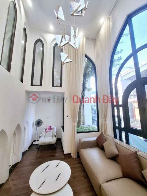 Beautiful house, fully furnished, parking available. Located on Trạm Street, 34m2 x 6 floors, 10.5 billion VND. Long Biên, Hanoi. _0