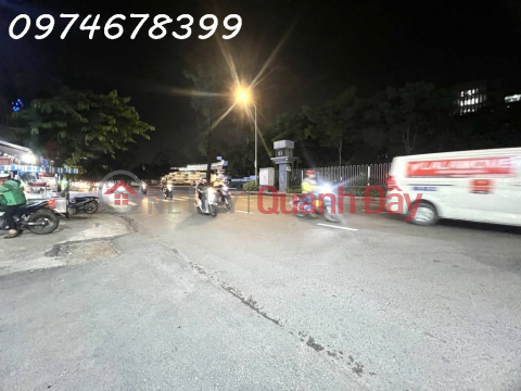 HOUSE IN GO VAP FOR SALE - LARGE AREA - RARE - SUITABLE FOR CONSTRUCTION OF SERVICE APARTMENT, BUILDING, VILLA. _0