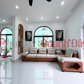 ► House behind Tran Cao Van street, near the beach, 88m2, 7m frontage, corner plot K3m, 2 floors, ready to move in, 5.x billion VND _0
