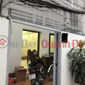 Hao Nam townhouse for rent, 50m2 x 2 floors, price 10 million \/ month _0