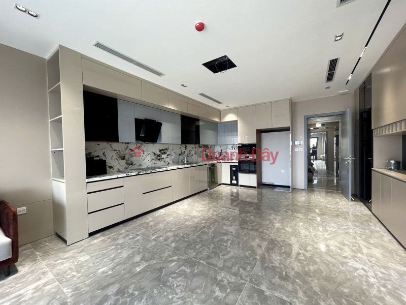 New house for rent in Kinh Kong near Tran Quy Cap, 90m2x8 floors. With elevator. Rental Listings
