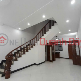 Bán gấp nhà - Thiết kế hiện đại - Dt 95m2 Phố Ngọc Thụy, Long Biên _0