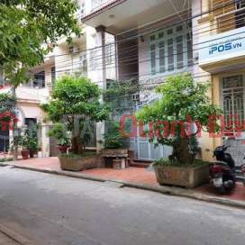 House for sale in a subdivided plot at alley 106 Hoang Quoc Viet, 58\/64m², corner plot, 5m frontage, price 21.6 billion VND. _0