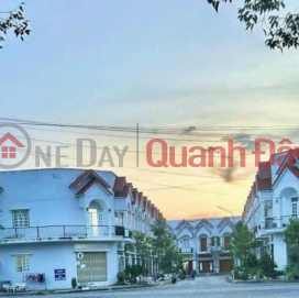 OWNER SELLS HOUSE adjacent to the main road An Duong Vuong and Vo Van Kiet, area 4 _0