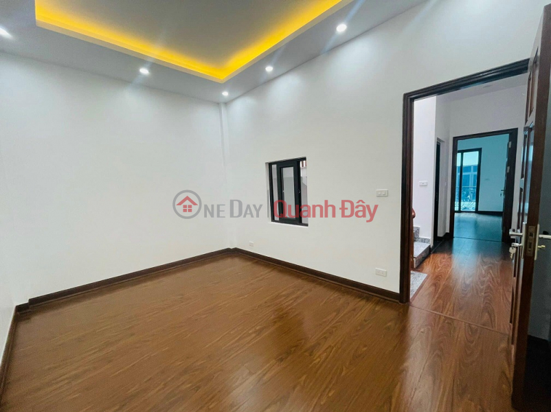 NHÀ MỚI Ở NGAY HOÀNG QUỐC VIỆT – NGÕ THÔNG – GẦN PHỐ - DÂN TRÍ CAO, AN NINH TỐT 4T x 54M2, 6.8 TỶ, Việt Nam Bán, đ 6,8 tỷ