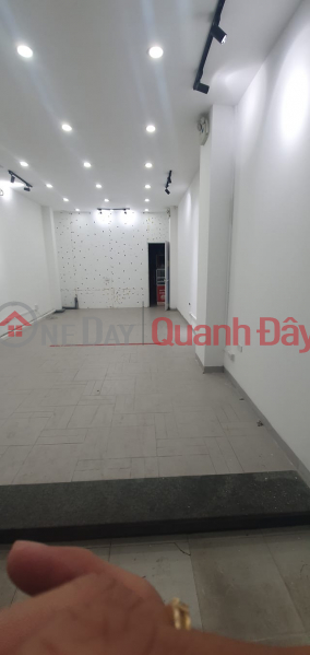 Property Search Vietnam | OneDay | Residential, Rental Listings Shop for rent at Dai Tu street intersection 45m2 area with terrible population density