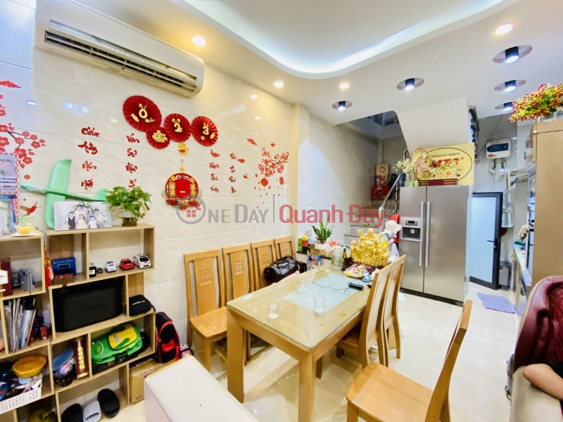 đ 4.3 Billion, House for sale in Thanh Xuan district, Giap Nhat street, 35m 5 floors, 1 cul-de-sac, near car, 4 billion, contact 0817606560