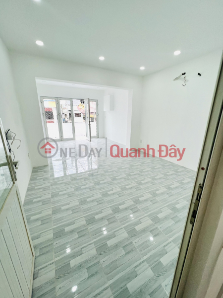 New 4-storey house for rent on Hoang Van Thu street Rental Listings