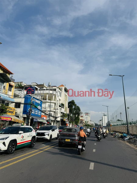 đ 42 tỷ | **Bán nhà mặt tiền Hoàng Hoa Thám, P12, Tân Bình (6,5*30) - cổng ga T3