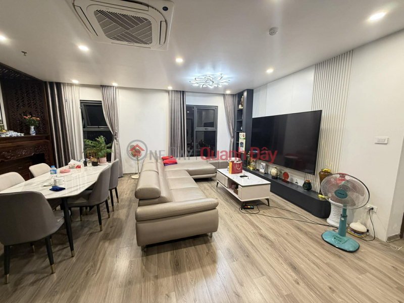 Chính chủ cần bán căn chung cư 121,5 m2 Blue Star - Gia Lâm, giá 9.8 tỷ, LH 0985865658 Niêm yết bán