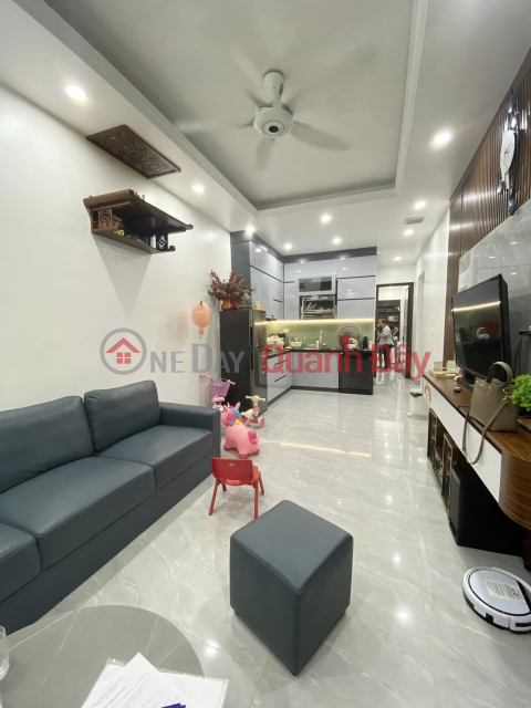 ĐẸP THẾTầng 2 TT Trung Liệt 51/65m2, Nội thất bóng loáng, 6.4 tỷ Đống Đa _0