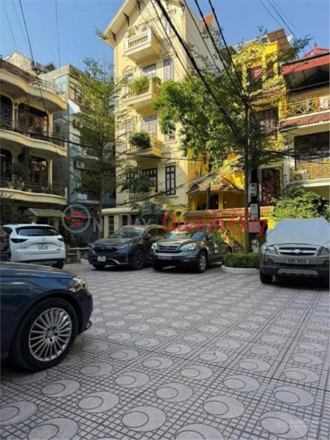 Only 9.9 billion VND - 35m² x 5 floors - only one unit with elevator - ready to move in - incredibly cheap price - Kim Ma, Ba Dinh, Hanoi _0