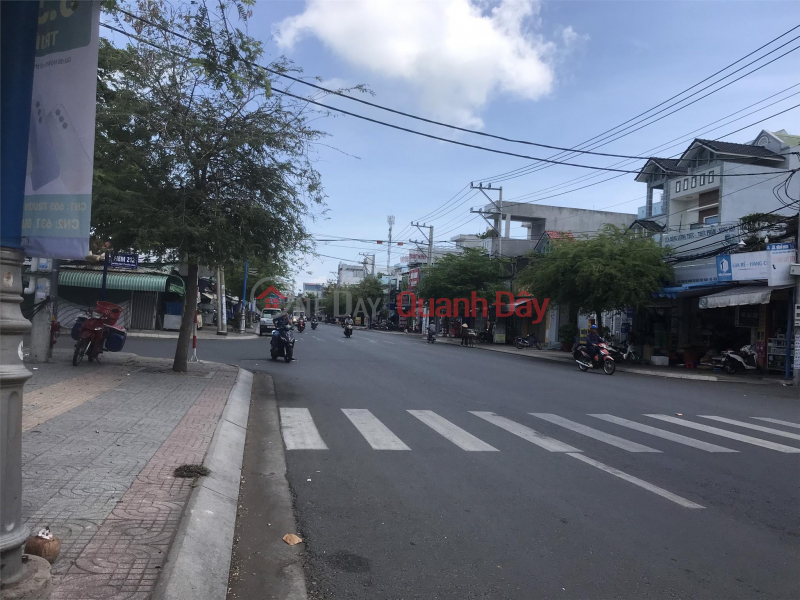 Property Search Vietnam | OneDay | Retail | Rental Listings | New space for rent 140m2 Nguyen Huu Canh street, TPVT