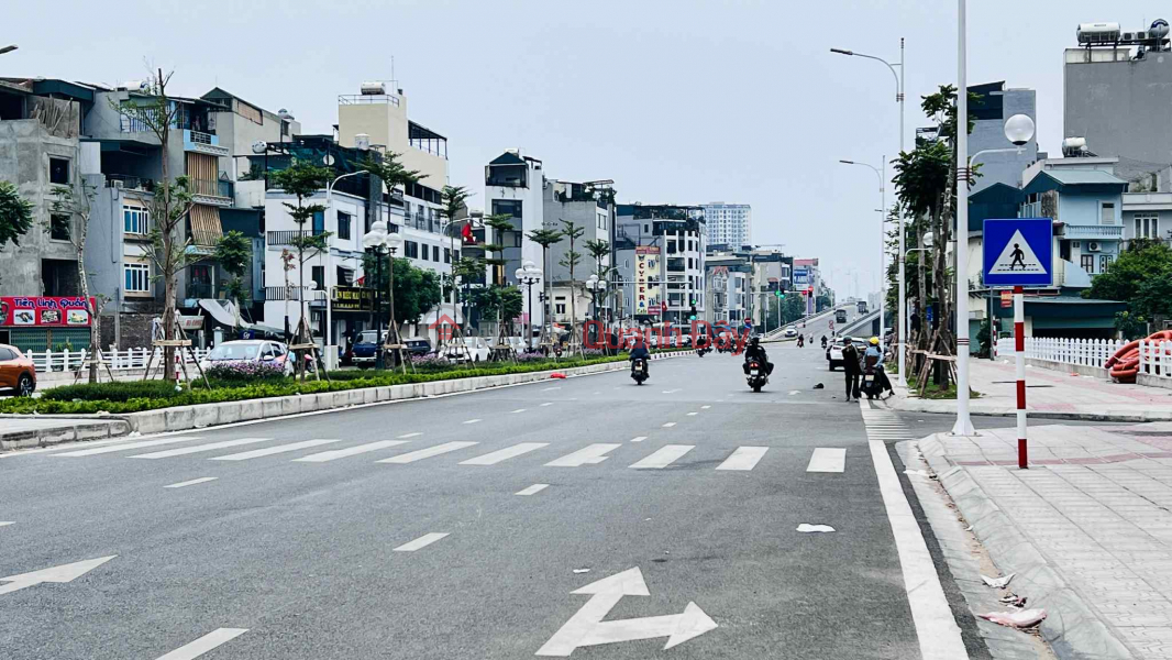 bán nhà mặt phố Hồng Tiến, 310m, mặt tiền 16.8m, 1 mặt phố- 2 mặt ngõ, full thổ cư Niêm yết bán