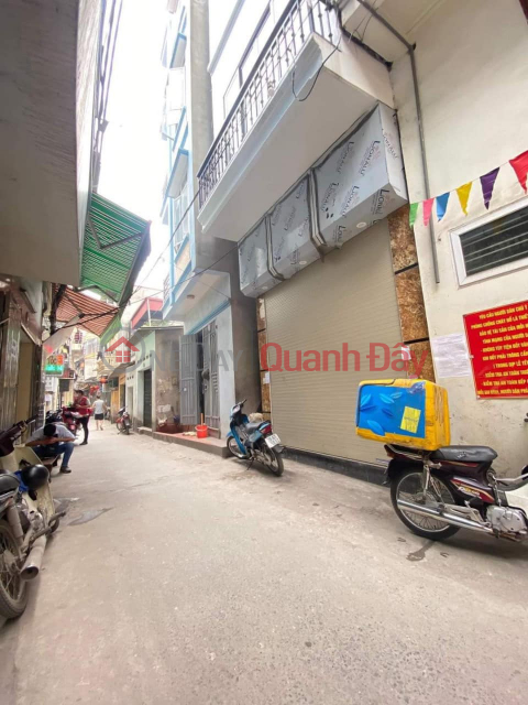 House for sale in the center of Thanh Xuan District, 4 floors right away, 3.5m frontage, wide car lane, about 5 billion. _0