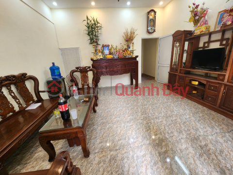 House for sale on Le Hong Phong street, Ha Dong 52m2, CAR, LOT LOC, BUSINESS _0
