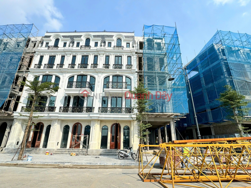 đ 16.2 Billion TOWNHOUSE FOR SALE, SHOPHOUSE ON THE STREET CONNECTING HOANG QUOC VIET EXTENDED CONTACT; 0931982626