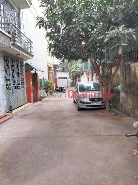 The homeowner is about to urgently sell Van La Ha Dong house, corner lot, 3 open spaces in front of the house, 45m x 3 floors, price 4.95 billion Sales Listings