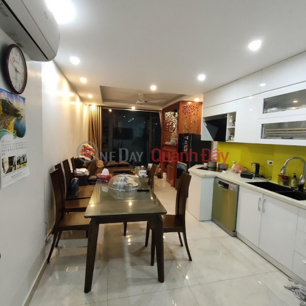 Private house for sale in Trung Kinh street, Cau Giay, 48m2, 5 floors, 4m2, beautiful house right at the corner, 7 billion, contact 0817606560 Sales Listings