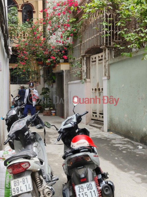 Hào Nam 52m, gần Hồ, ngõ rộng, sổ đỏ vuông ắn, nhiều tiện ích _0