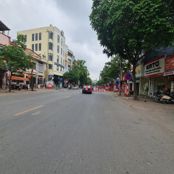 Land for sale in Tan Quang, Van Lam, 255m2, 10m frontage – 10m road – Opposite river view. Contact 0989894845 Vietnam | Sales đ 14.99 Billion