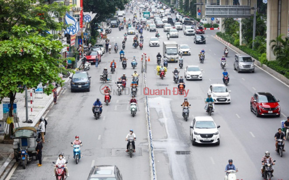 Homeowner needs to sell CORNER LOT, street front near Nguyen Trai street, 196m2, frontage 8.8m, price 46 billion. Vietnam Sales đ 46 Billion