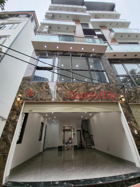 Selling house in Co Linh, sidewalk, cars away, business, 7 floors, elevator, 82m, frontage 5.4m, price 15 billion 5 Sales Listings