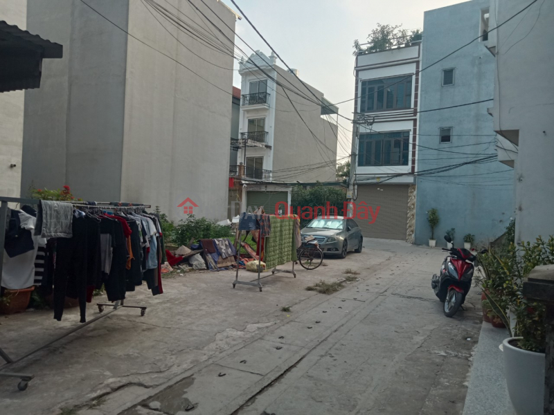 Property Search Vietnam | OneDay | Nhà ở Niêm yết bán, ĐẤT YÊN NGHĨA Ô TÔ TRÁNH CHỈ HƠN TỶ -
- diện tích 30.4m sổ đỏ pháp lí sạch
- ngay gần chợ , nhà văn hoá
-