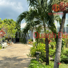 Bán căn biệt thự sân vườn gần 1000m2, gần cầu Hoá An, đường nhựa 6m, giá tốt _0