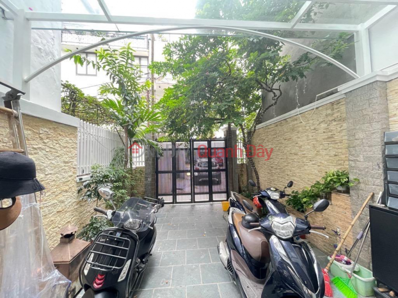 Lam Du-Bo De mini villa, 90m x 4 floors, 2 alley sides, open front and back, garage, free high-class furniture Sales Listings