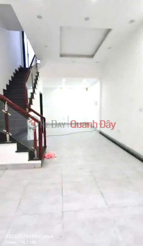 Owner sells private house on Giap Bat street, facing Thong alley. 45m × 6 floors. Registration number for cars to enter the house. Only 12 billion 3 _0