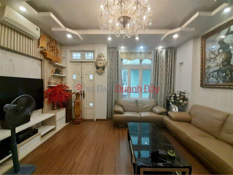 Hoang Cau Townhouse for Sale, Dong Da District. Book 48m Actual 55m Built 5 Floors 5m Frontage Slightly 13 Billion. Commitment to Real Photos Sales Listings