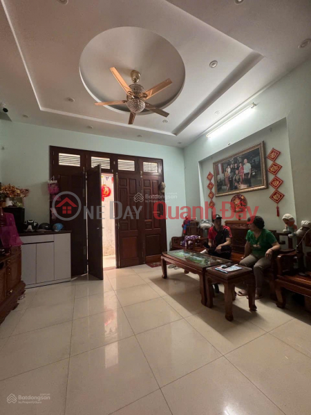 Nhà 5 tầng 32m2 Đa Sỹ, full nội thất, ngõ nông, gần chợ, 5 tỷ! | Việt Nam | Bán | đ 5 tỷ