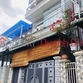 Selling a house with 1 ground floor and 2 floors, with car access near Tan Phong market, only 3.7 billion _0