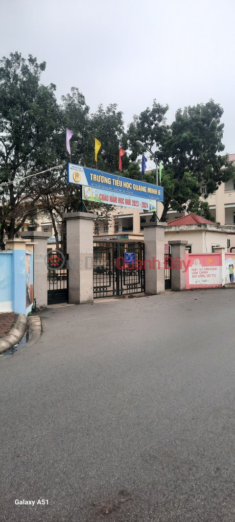 LAND FOR SALE IN ME LINH, NEXT TO QUANG MINH B SCHOOL, ENTRY TO OTTO, 10M OUT TO AVOID. Area: 60M, Size 4M. PRICE 1.9 BILLION. _0