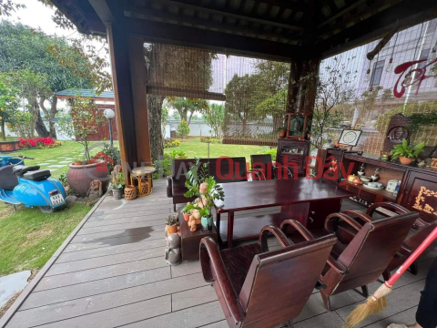 Luxury River View Villa for Sale in Da Nang Resort 1600m2 3 Floors Large Garden _0