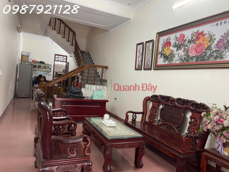 Stunning house with a prime location on Nguyen Trai Street, Sam Son, area 86m2, price 3 billion xxx VND. Sales Listings