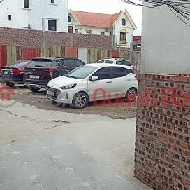 Selling land on alley 47 Khuc Thua Du, area 49m PRICE 2.35 billion cars passing by _0