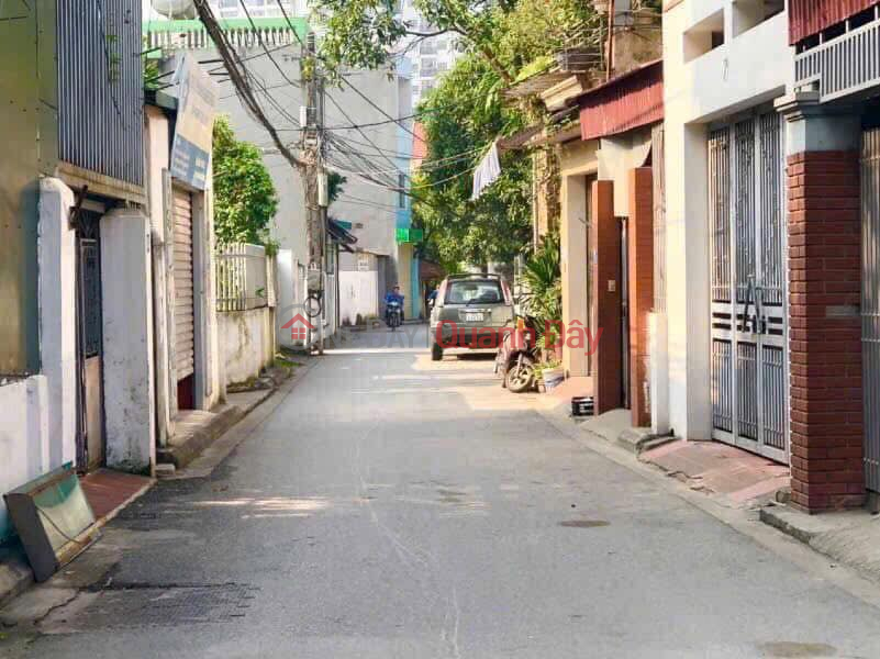 Rare Goods !!! Selling Phuc Loi land 35m x 4m, square, 1 house, car access, investment price only 4 billion 1. Contact 0936123469 Sales Listings