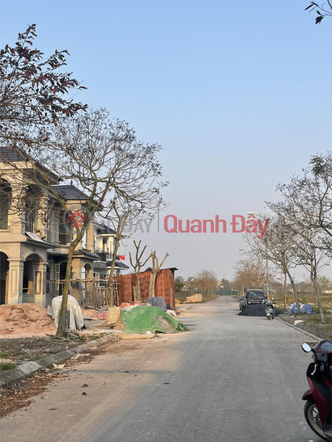 OWNER NEEDS TO SELL A VILLA LOT adjacent to Truong Linh urban area _0