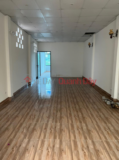 Cho thuê nhà MP Bờ Sông Sét , 90m2 x 2 tầng , giá 30tr _0