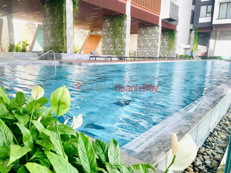 Selling 2 bedroom, 2 bathroom 72m2 apartment with pink book in 40-storey building right at Vsip 1 and Aeon Mall Binh Duong Sales Listings