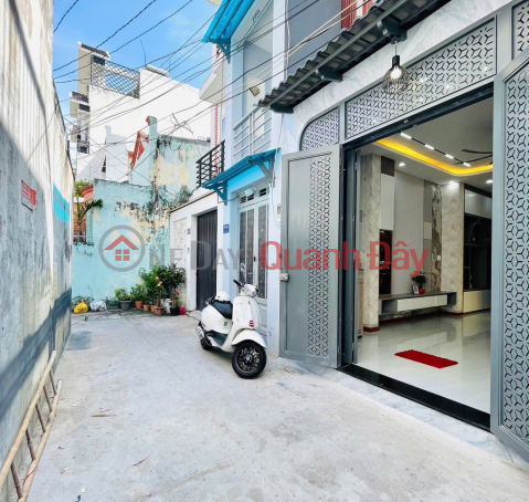 House Near Flower Village Park, Dead End, Security, 4m Road in Front of House _0