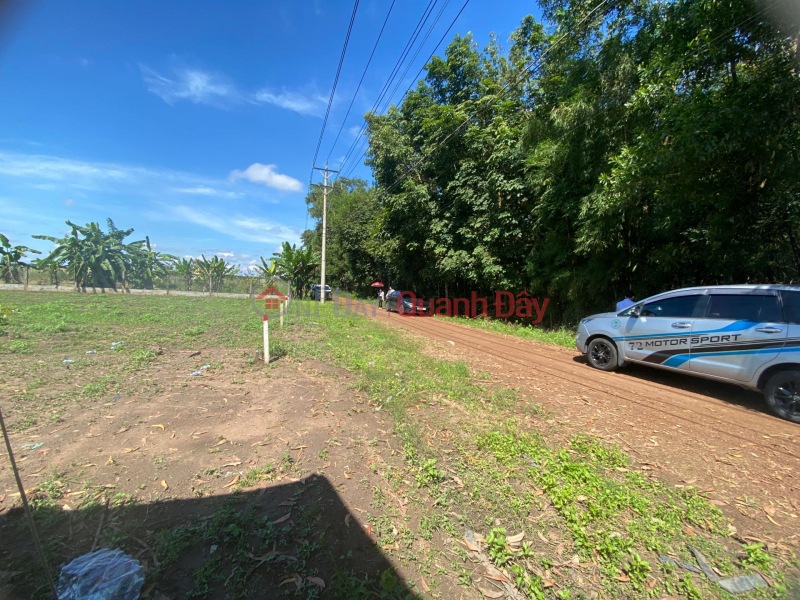 Plot of land right in Chon Thanh administrative center Sales Listings