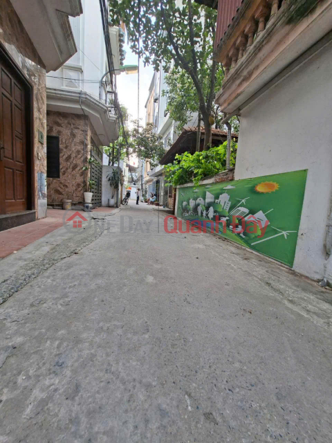 LONG BIÊN - LÔ GÓC 2 MẶT NGÕ - NGÕ RỘNG HƠN 3M Ô TÔ VÀO - GIÁ ĐẦU TƯ _0