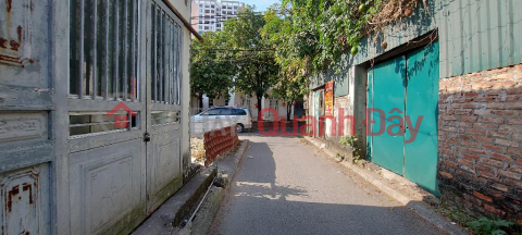 Land for sale in Dam Quang Trung, Alley for cars, 42m, right next to Aeomall. Contact 0936123469 _0