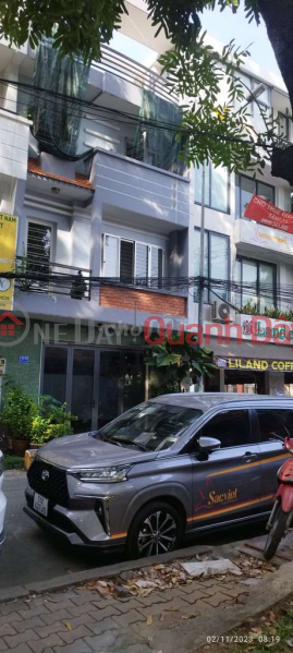 Property Search Vietnam | OneDay | Residential, Rental Listings | 3-storey house in Tan Tru market business alley